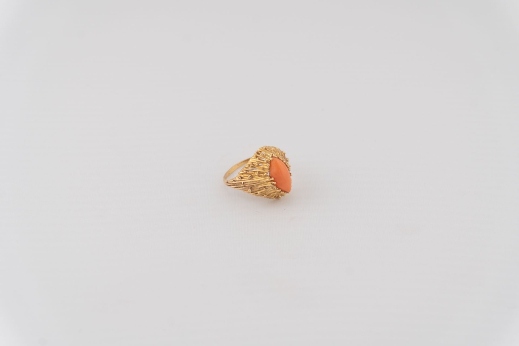 [AN-00011] Anillo oro amarillo con coral