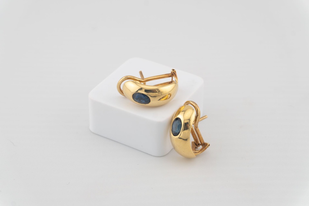 [AR-00012] Aretes oro amarillo con zafiro
