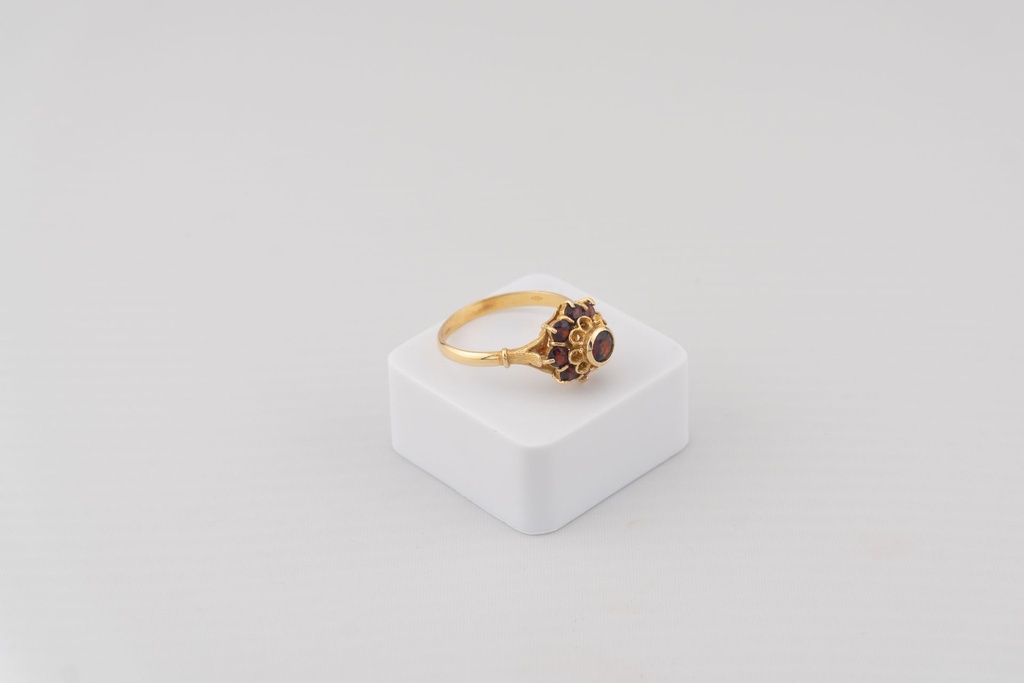[AN-00013] Anillo oro con piedra Granate